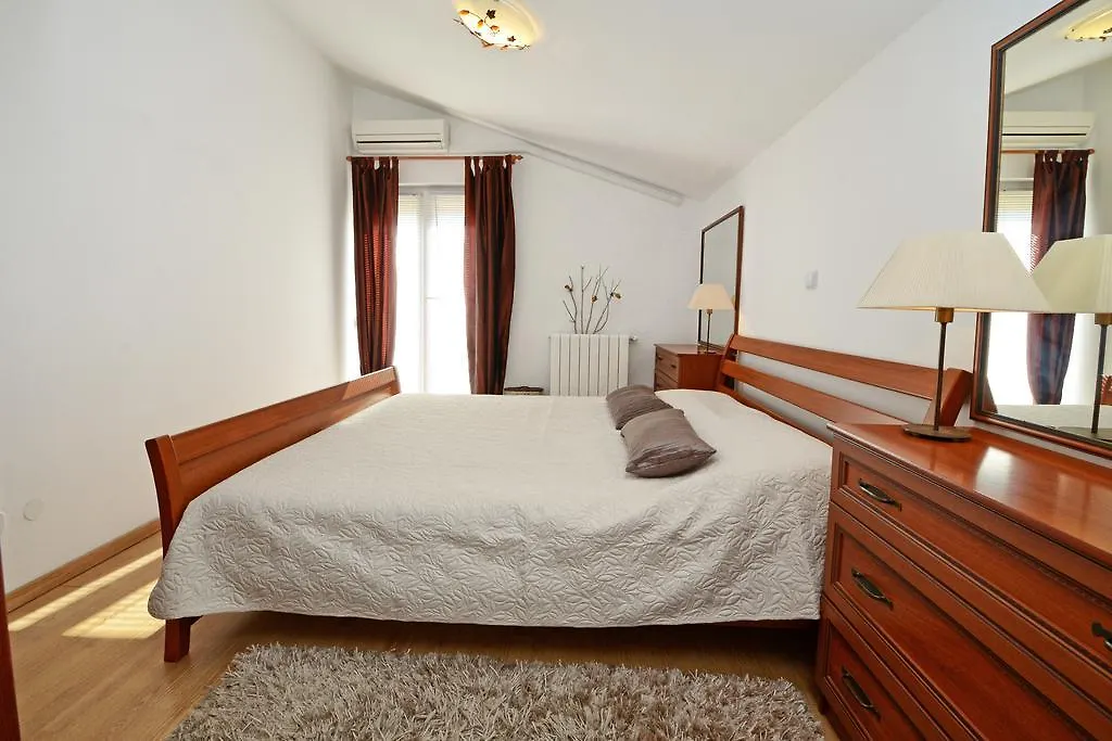 Sonja Vacation House Porec 0*,
